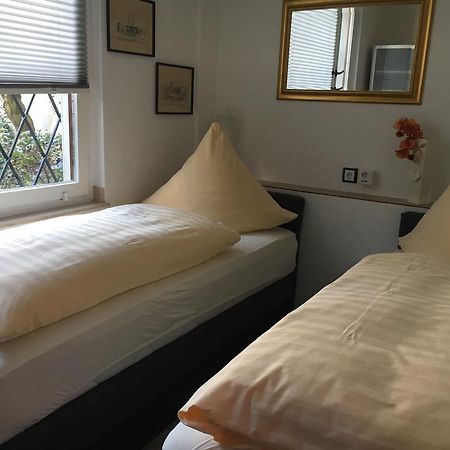 Messe Ferienwohnung Duesseldorf Oberkassel מראה חיצוני תמונה