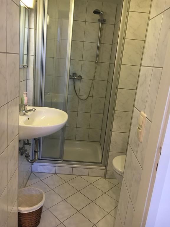 Messe Ferienwohnung Duesseldorf Oberkassel מראה חיצוני תמונה